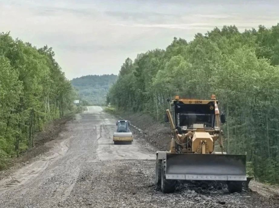 В Хабаровском крае до конца года обновят 20 км опорной сети региональных автодорог В Хабаровском крае до конца года обновят 20 км опорной сети региональных автодорог