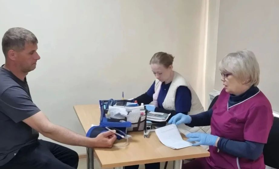 Более 890 жителей отдаленных районов Хабаровского края получили помощь врачей теплохода «Здоровье» за 15 дней рейса Более 890 жителей отдаленных районов Хабаровского края получили помощь врачей теплохода «Здоровье» за 15 дней рейса