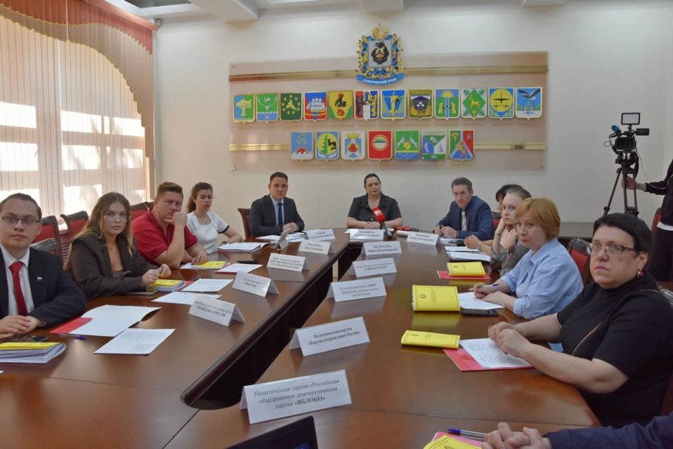 Диалог с политическими партиями в преддверии выборов 2026 года Диалог с политическими партиями в преддверии выборов 2026 года