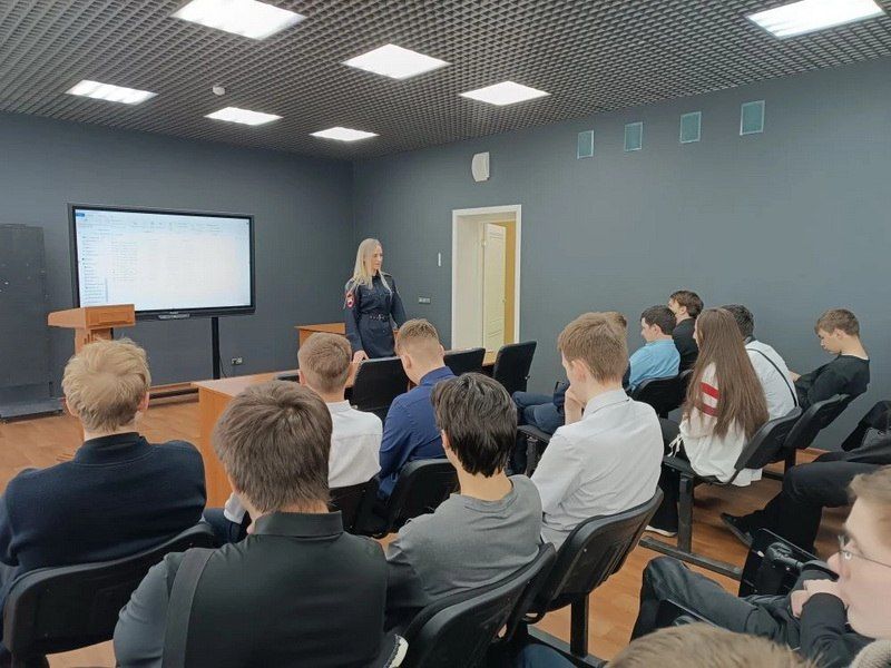 В Ванинском районе прошла встреча сотрудников Госавтоинспекции с учащимися колледжа В Ванинском районе прошла встреча сотрудников Госавтоинспекции с учащимися колледжа
