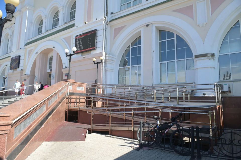Члены Общественной палаты Хабаровского края, совместно с общественным советом при министерстве транспорта проверили Железнодорожный вокзал Хабаровск-1
