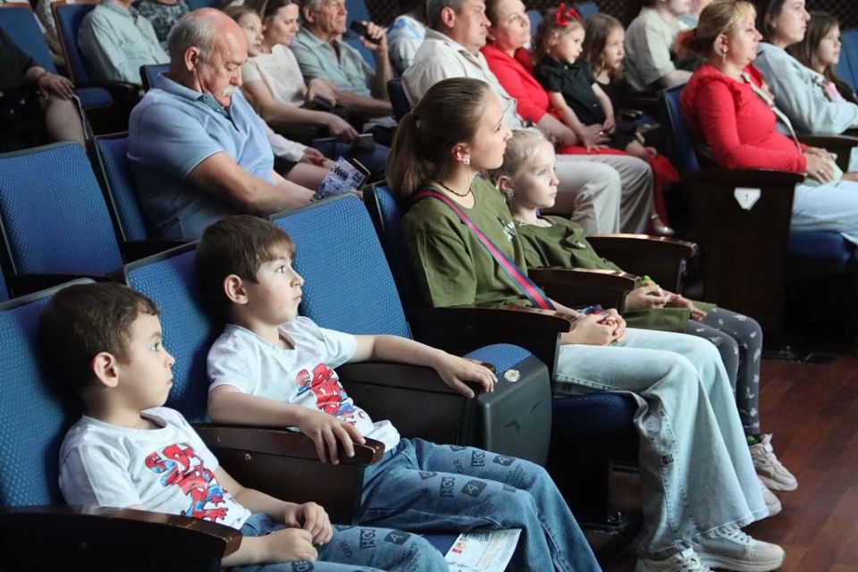 Хочу познакомить вас с работой российского режиссера и продюсера Сергея Логвинова Хочу познакомить вас с работой российского режиссера и продюсера Сергея Логвинова