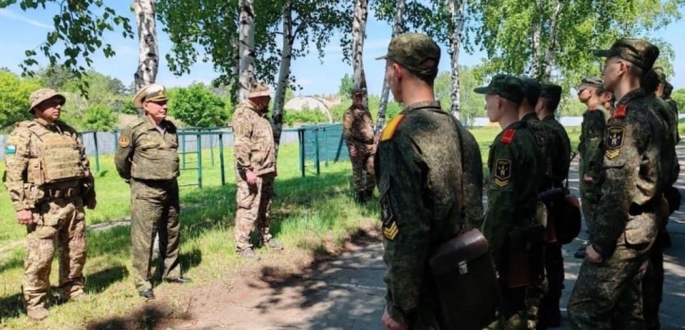 80 хабаровских кадетов прошли военную подготовку
