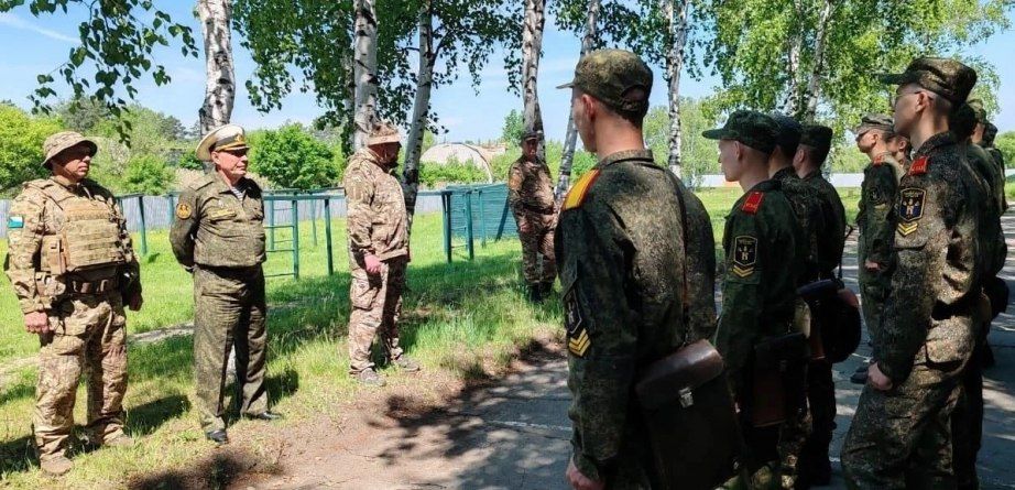 Хабаровские кадеты прошли учебные сборы по основам военной службы Хабаровские кадеты прошли учебные сборы по основам военной службы