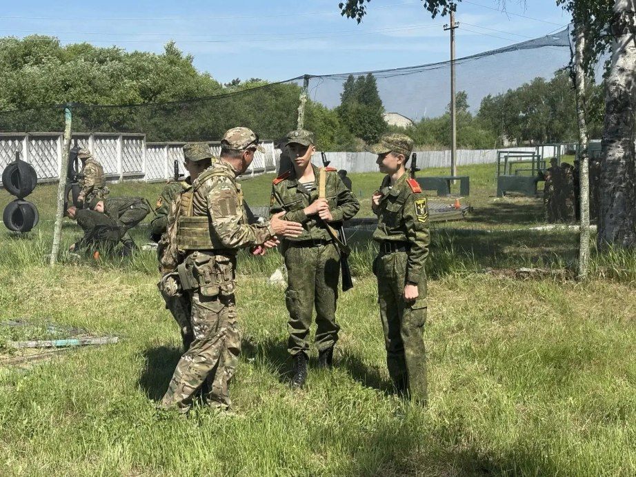 Хабаровские кадеты прошли учебные сборы по основам военной службы Хабаровские кадеты прошли учебные сборы по основам военной службы