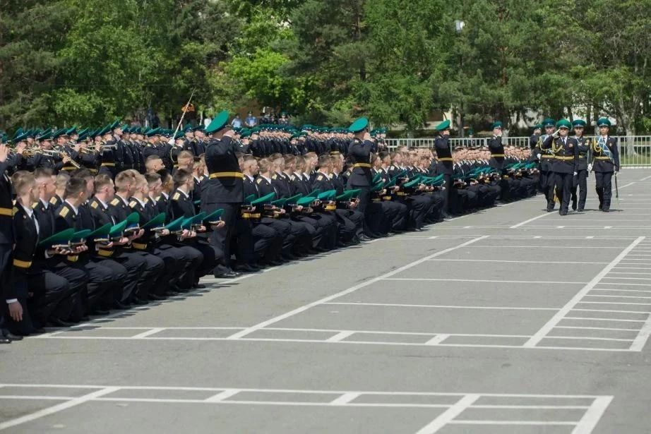 В Хабаровском крае состоялся выпуск молодых офицеров-пограничников В Хабаровском крае состоялся выпуск молодых офицеров-пограничников