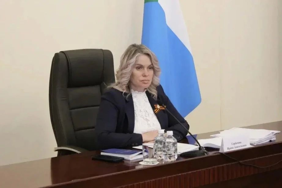 Власти Хабаровского края ведут работу по оперативному пополнению запасов и выстраиванию логистики по поставкам топлива на независимые АЗС Власти Хабаровского края ведут работу по оперативному пополнению запасов и выстраиванию логистики по поставкам топлива на независимые АЗС
