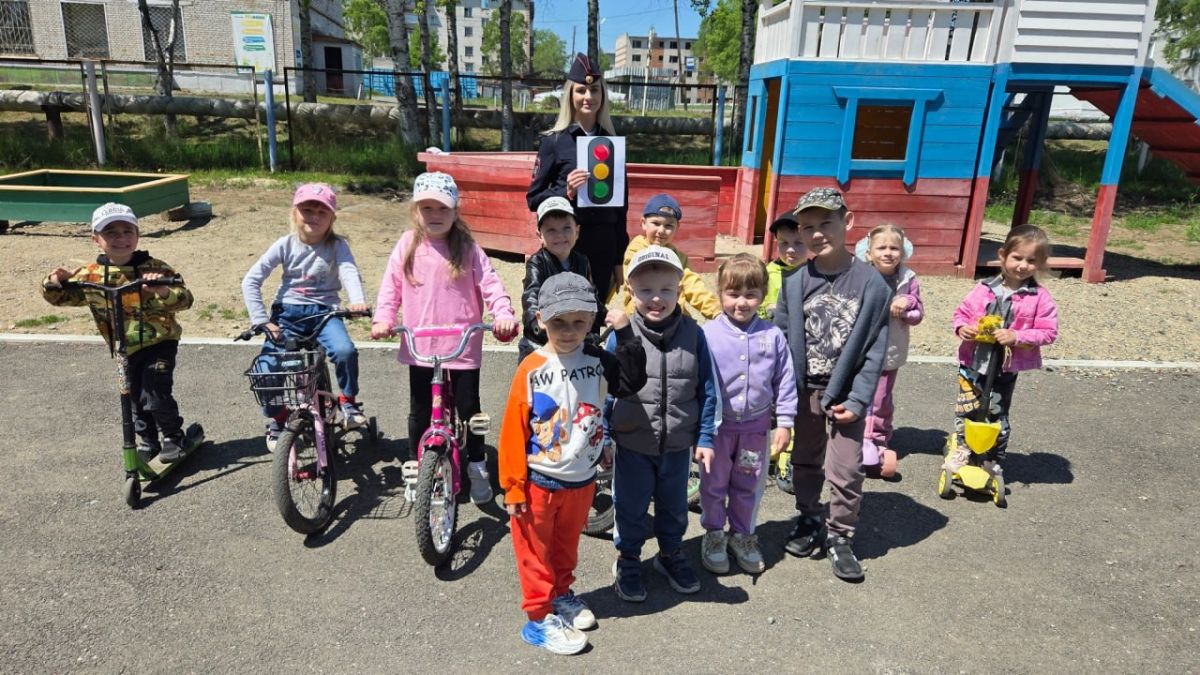 В поселке Монгохто Ванинского района Госавтоинспекция провела профилактическое мероприятие «Юный велосипедист»