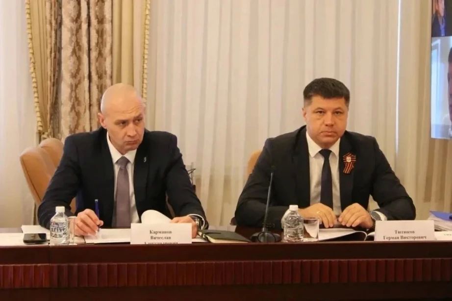 Власти Хабаровского края ведут работу по оперативному пополнению запасов и выстраиванию логистики по поставкам топлива на независимые АЗС Власти Хабаровского края ведут работу по оперативному пополнению запасов и выстраиванию логистики по поставкам топлива на независимые АЗС