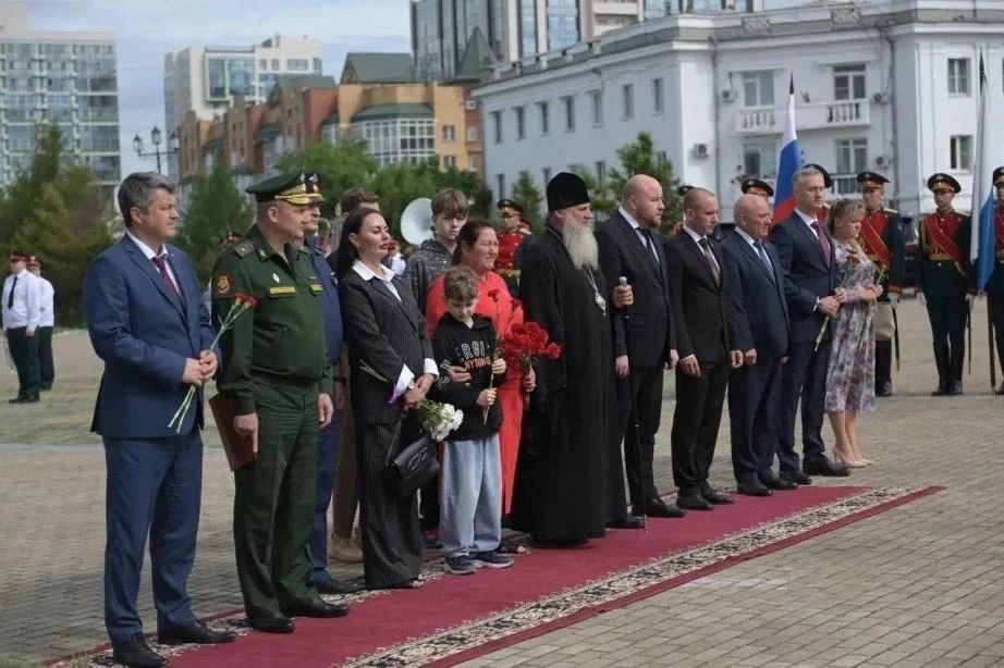 Имя Героя Российской Федерации Василия Дяк увековечили на Обелиске Славы в Хабаровске Имя Героя Российской Федерации Василия Дяк увековечили на Обелиске Славы в Хабаровске