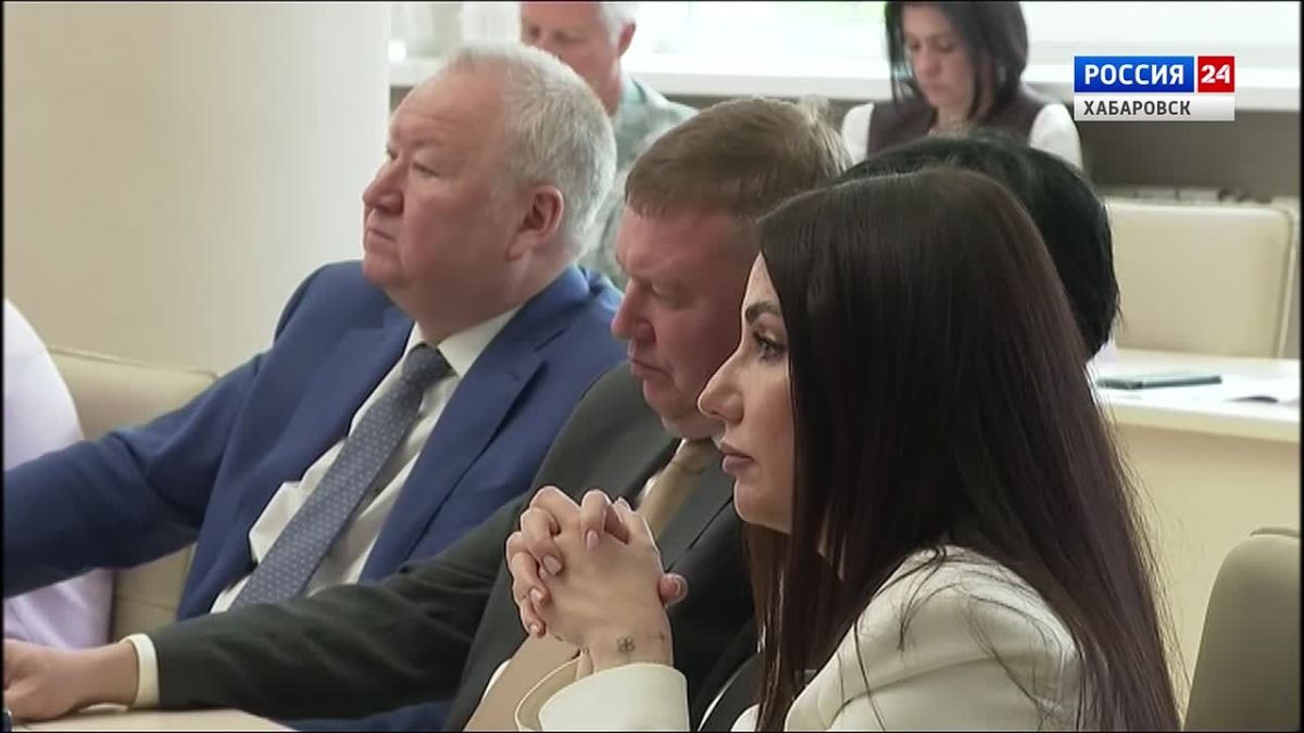 Дмитрий Демешин поручил улучшить показатели региона в национальном рейтинге инвест-климата