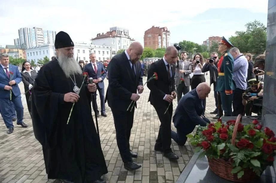 Имя Героя Российской Федерации Василия Дяк увековечили на Обелиске Славы в Хабаровске Имя Героя Российской Федерации Василия Дяк увековечили на Обелиске Славы в Хабаровске