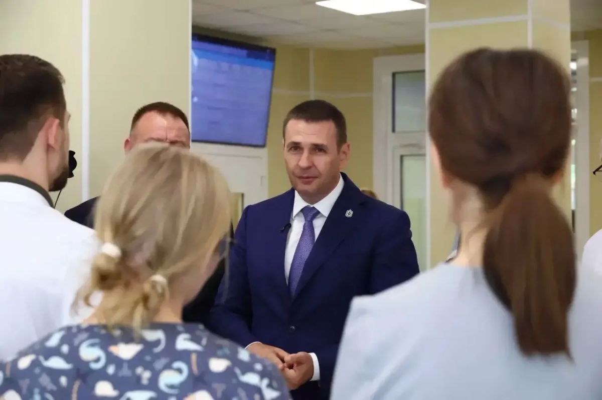 Дмитрий Демешин: Уже в сентябре 450 молодых медиков выйдут на работу в больницы и поликлиники края после обучения по целевым программам Дмитрий Демешин: Уже в сентябре 450 молодых медиков выйдут на работу в больницы и поликлиники края после обучения по целевым программам