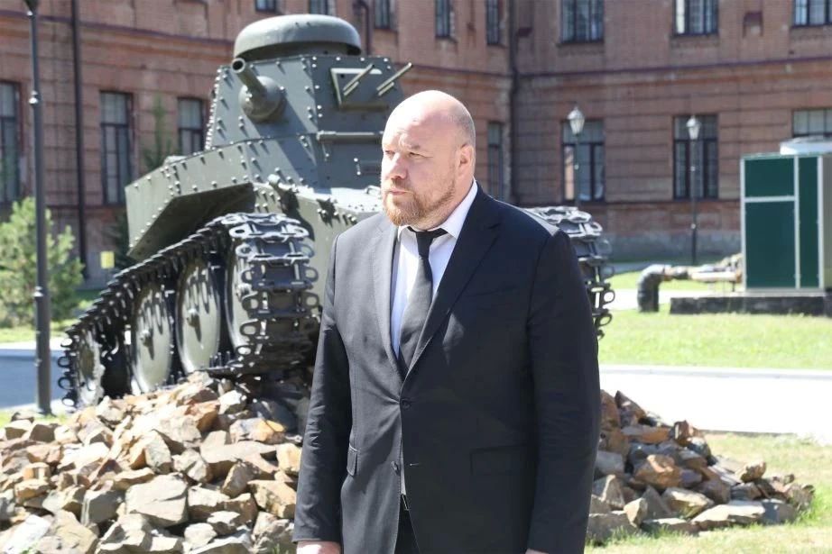 Вице-губернатор края Артем Мельников передал очередную партию техники для военнослужащих Вице-губернатор края Артем Мельников передал очередную партию техники для военнослужащих
