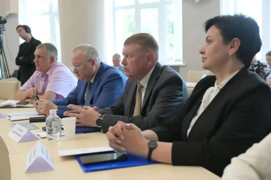 Дмитрий Демешин: «Создаем комфортные условия для бизнеса, чтобы в крае появлялись новые рабочие места» Дмитрий Демешин: «Создаем комфортные условия для бизнеса, чтобы в крае появлялись новые рабочие места»