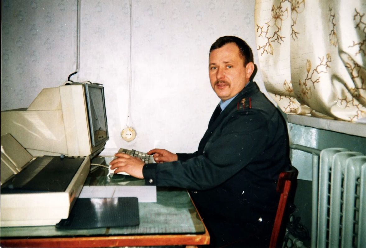 Любовь к профессии и гордость за свой труд: в день 90-летнего юбилея Госавтоинспекции своей историей делится ветеран ведомства города Юности Любовь к профессии и гордость за свой труд: в день 90-летнего юбилея Госавтоинспекции своей историей делится ветеран ведомства города Юности