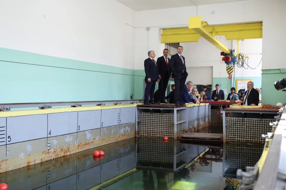 Достойные условия для учебы и проживания для четырех тысяч студентов — новые аудитории и общежития появятся к концу года в КнАГУ Достойные условия для учебы и проживания для четырех тысяч студентов — новые аудитории и общежития появятся к концу года в КнАГУ