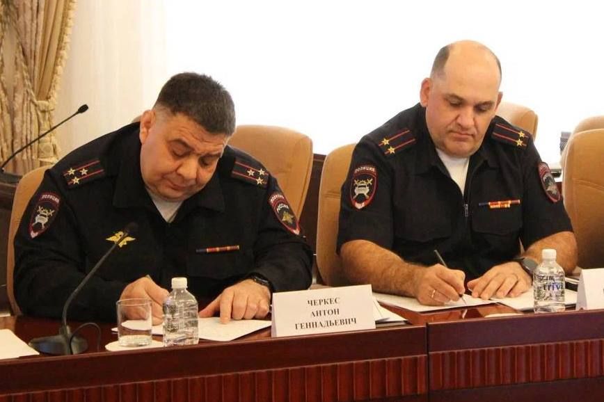 Ежедневно на дороги Хабаровского края выезжают тысячи автомобилей Ежедневно на дороги Хабаровского края выезжают тысячи автомобилей