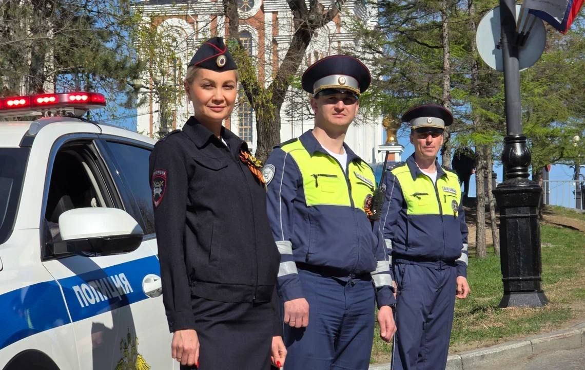 Ежедневно на дороги Хабаровского края выезжают тысячи автомобилей Ежедневно на дороги Хабаровского края выезжают тысячи автомобилей