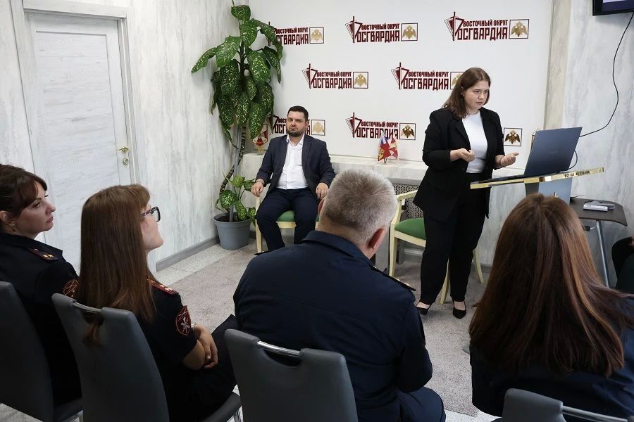 В Хабаровске прошел учебно-методический сбор с начальниками пресс-служб Восточного округа Росгвардии В Хабаровске прошел учебно-методический сбор с начальниками пресс-служб Восточного округа Росгвардии
