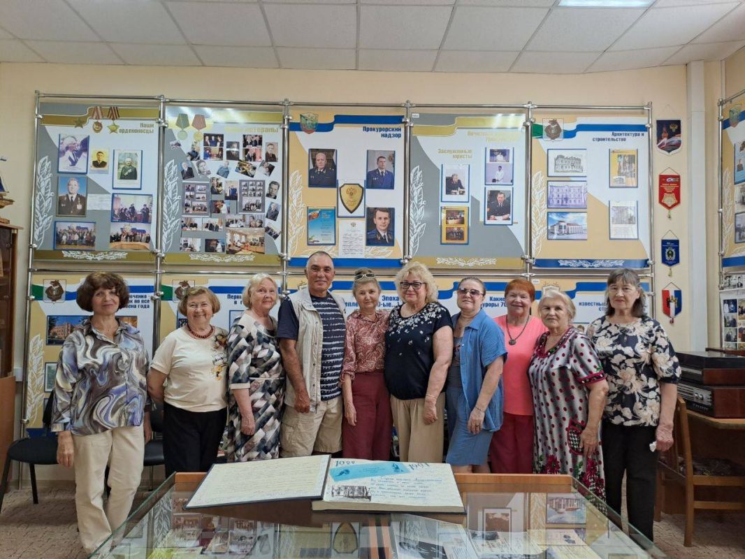 В Хабаровске состоялась встреча с ветеранами надзорного ведомства В Хабаровске состоялась встреча с ветеранами надзорного ведомства