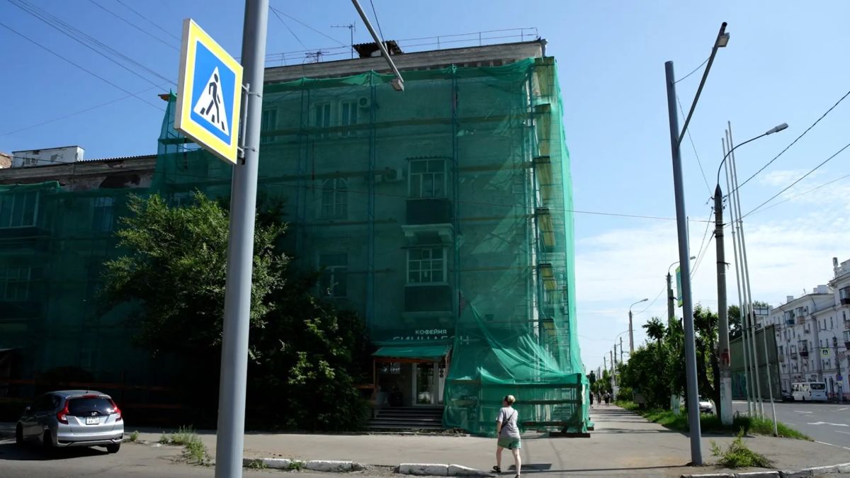 Максим Иванов: «Дом со шпилем в Комсомольске отремонтируют в следующем году!» Максим Иванов: «Дом со шпилем в Комсомольске отремонтируют в следующем году!»