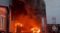 УТОЧНЕНИЕ: площадь пожара увеличилась до 1000 квадратных метров