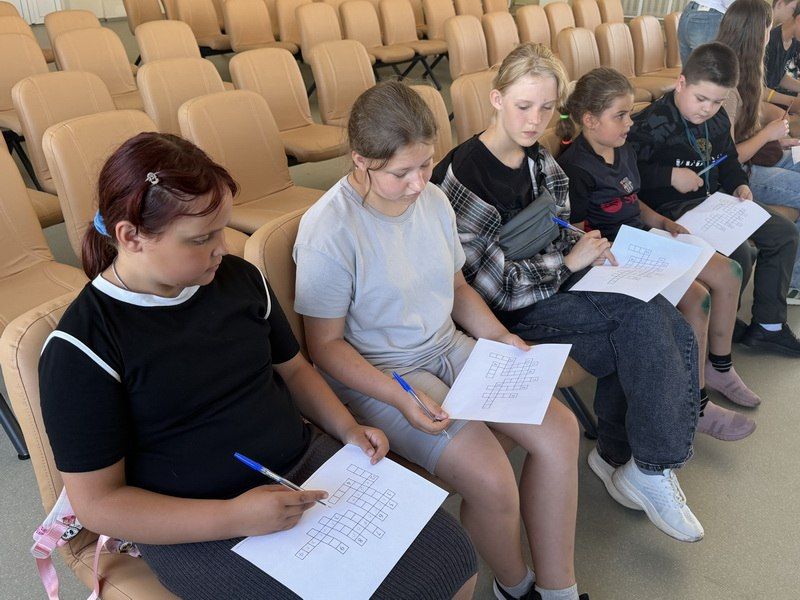 В Советской Гавани сотрудники полиции провели познавательную встречу для ребят с летнего лагеря В Советской Гавани сотрудники полиции провели познавательную встречу для ребят с летнего лагеря