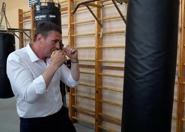 Новые возможности проявить себя спортсменам – Дмитрий Демешин анонсировал первый всероссийский турнир по боксу на Кубок Губернатора в Хабаровском крае Новые возможности проявить себя спортсменам – Дмитрий Демешин анонсировал первый всероссийский турнир по боксу на Кубок Губернатора в Хабаровском крае