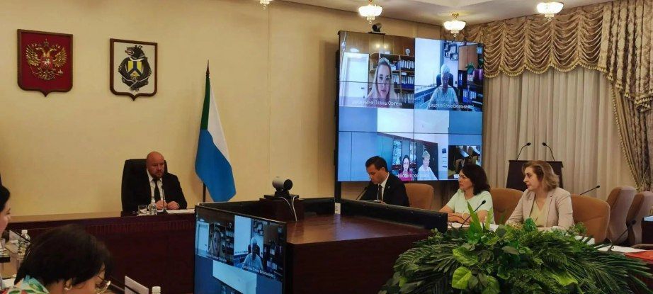 Артем Мельников: Защита педагогов - наша главная задача Артем Мельников: Защита педагогов - наша главная задача