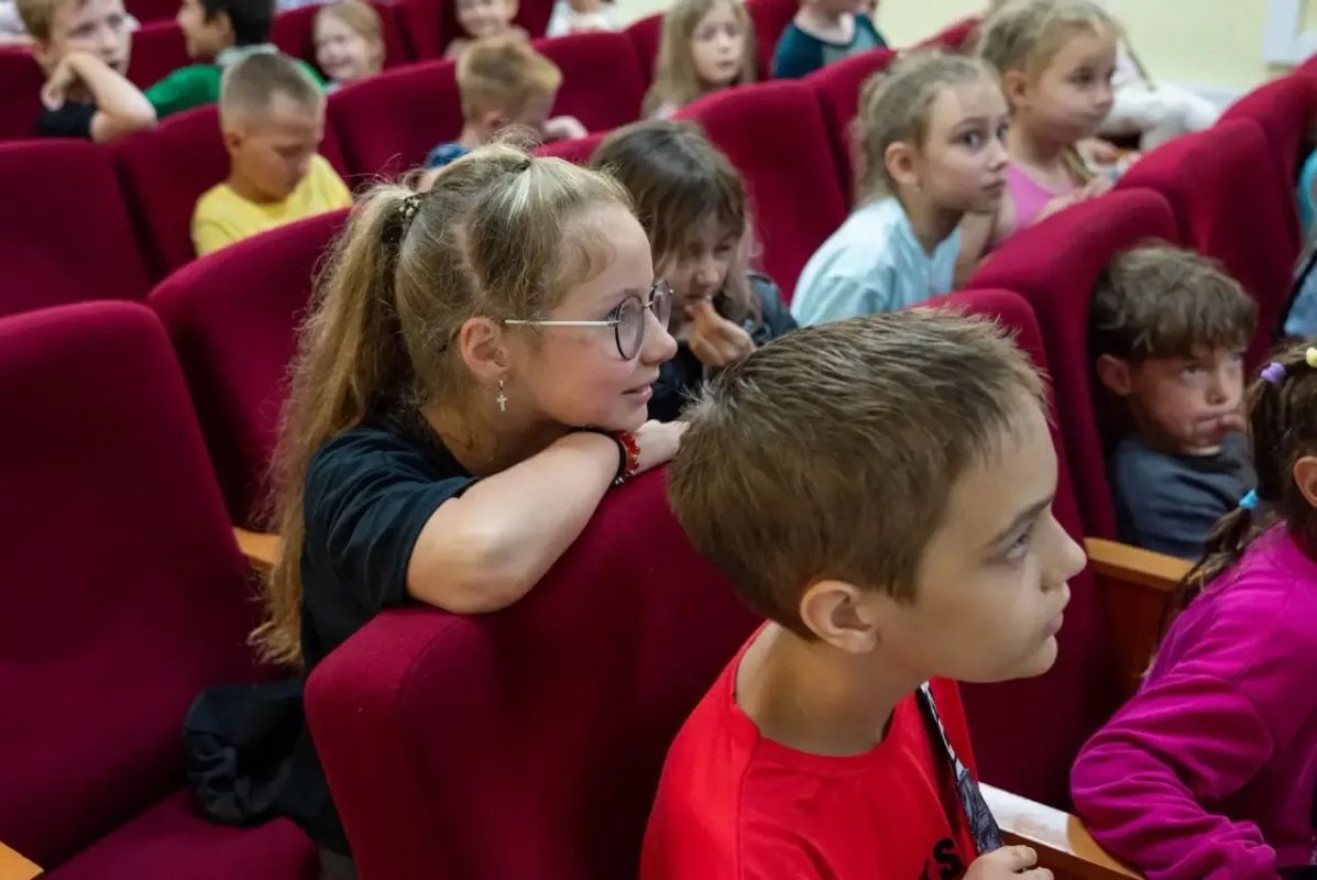 Библиотека Наволочкина вошла в федеральный проект «ДОЛ-игра» Библиотека Наволочкина вошла в федеральный проект «ДОЛ-игра»