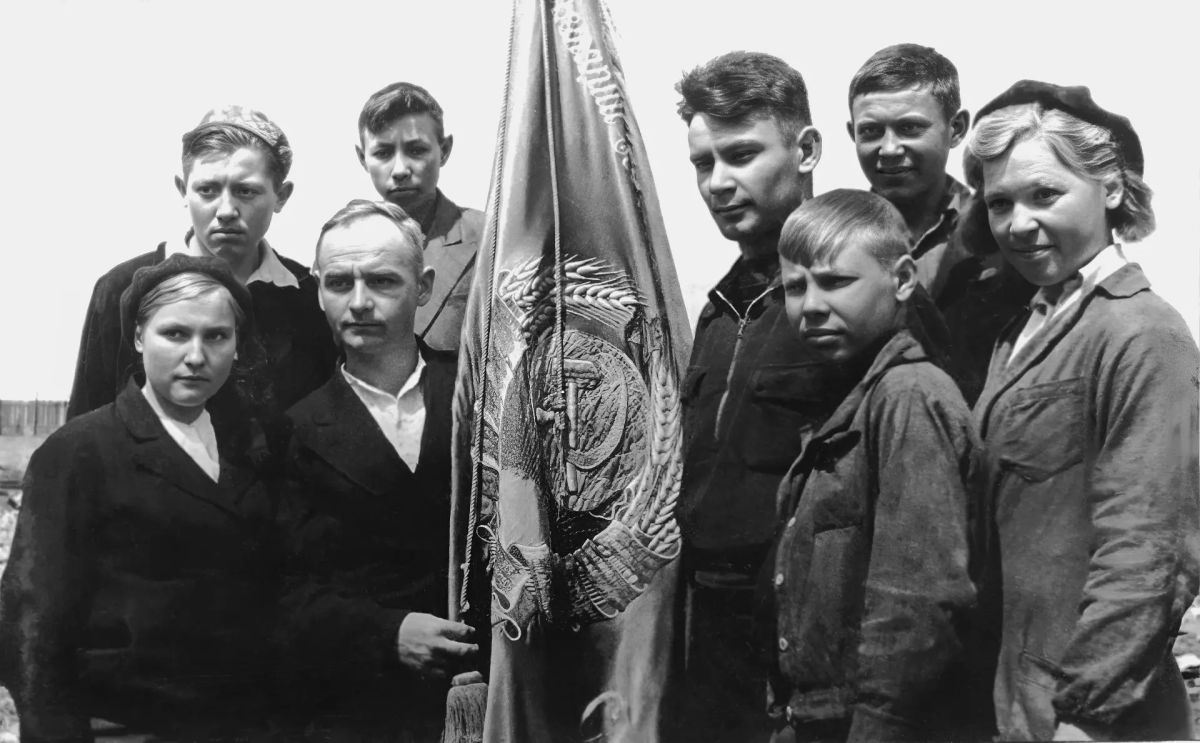 Дмитрий Демешин: Победа в Великой Отечественной ковалась не только на полях сражений, но и в глубоком тылу Дмитрий Демешин: Победа в Великой Отечественной ковалась не только на полях сражений, но и в глубоком тылу