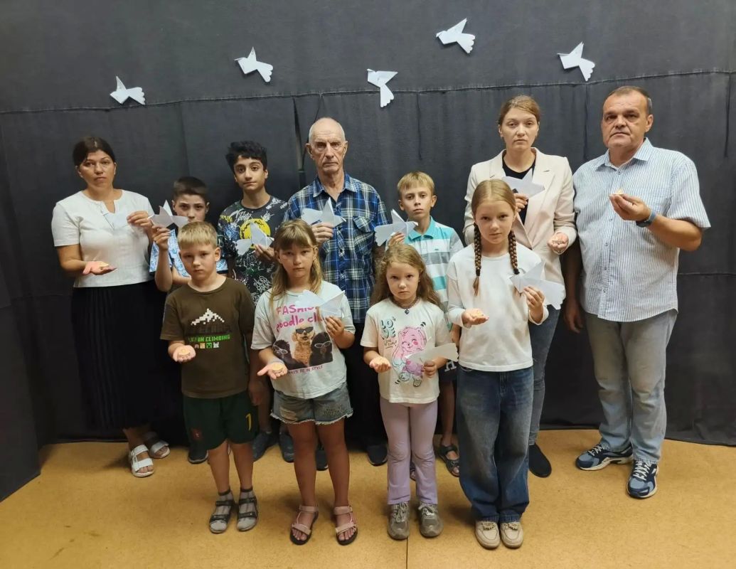 В Хабаровске почтили памяти детей – жертв войны в Донбассе В Хабаровске почтили памяти детей – жертв войны в Донбассе