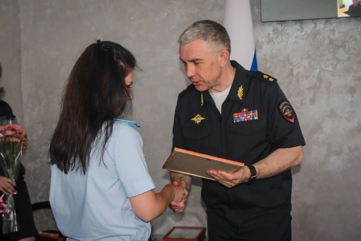 Олег Калинкин принял участие в подведении итогов работы транспортной полиции Дальнего Востока за первое полугодие 2026 года Олег Калинкин принял участие в подведении итогов работы транспортной полиции Дальнего Востока за первое полугодие 2026 года