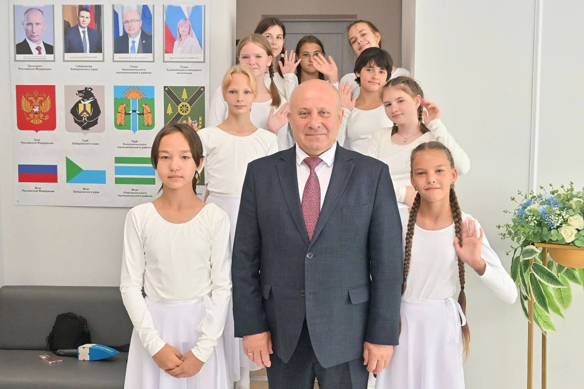 Сергей Кравчук: По приглашению главы района вместе с жителями села Селехино побывал на праздничном фестивале, посвященном 100-летию Комсомольского района Сергей Кравчук: По приглашению главы района вместе с жителями села Селехино побывал на праздничном фестивале, посвященном 100-летию Комсомольского района
