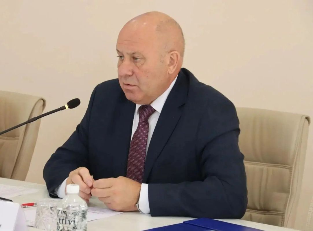 Сергей Кравчук: Сегодня на аппаратном совещании ведущими темами стали: подъем уровня воды в Амуре и подготовка объектов социальной сферы к отопительному сезону Сергей Кравчук: Сегодня на аппаратном совещании ведущими темами стали: подъем уровня воды в Амуре и подготовка объектов социальной сферы к отопительному сезону