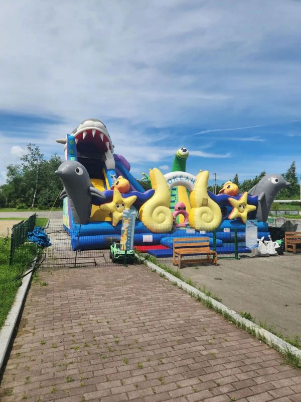 Новые аттракционы заработали для жителей и гостей в Хабаровске! Новые аттракционы заработали для жителей и гостей в Хабаровске!