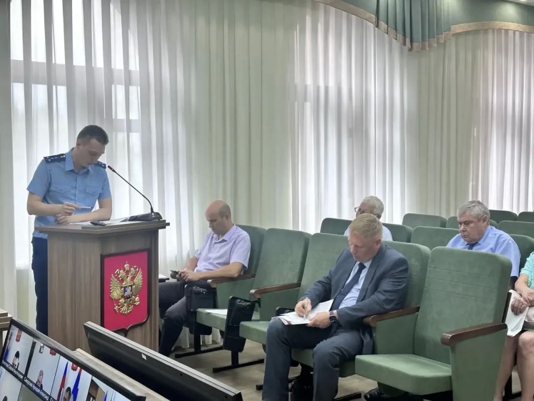 Под председательством первого заместителя прокурора края Ольги Смирновой состоялось совместное с Амурской бассейновой природоохранной прокуратурой совещание по подготовке к паводкам Под председательством первого заместителя прокурора края Ольги Смирновой состоялось совместное с Амурской бассейновой природоохранной прокуратурой совещание по подготовке к паводкам