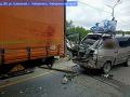 Водитель микроавтобуса погиб в краевой столице в результате наезда на большегруз