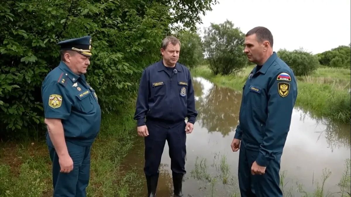 Губернатор проверил готовность Хабаровска к паводку Губернатор проверил готовность Хабаровска к паводку