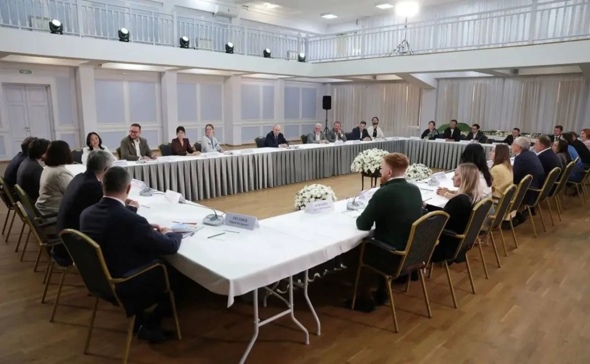 Владимир Путин оценил темпы развития Владивостока Владимир Путин оценил темпы развития Владивостока