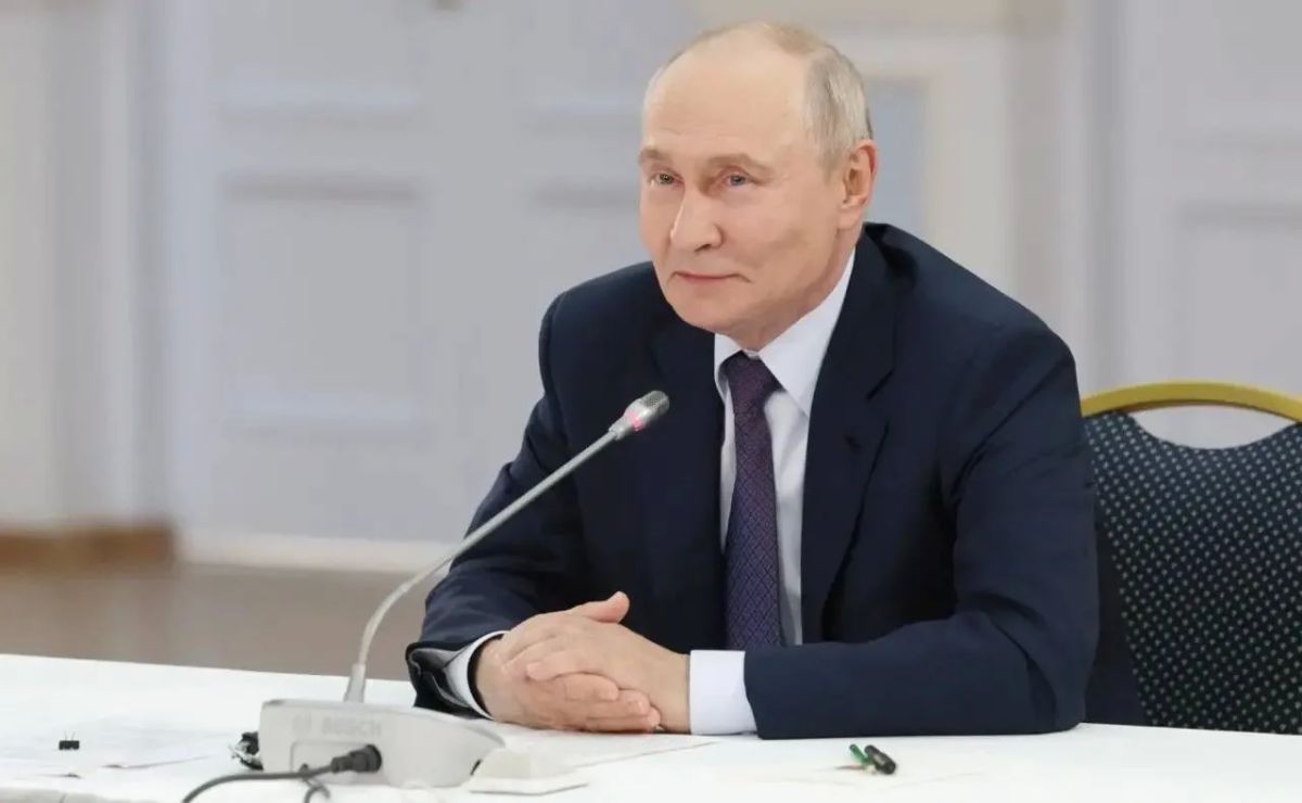 Владимир Путин оценил темпы развития Владивостока Владимир Путин оценил темпы развития Владивостока