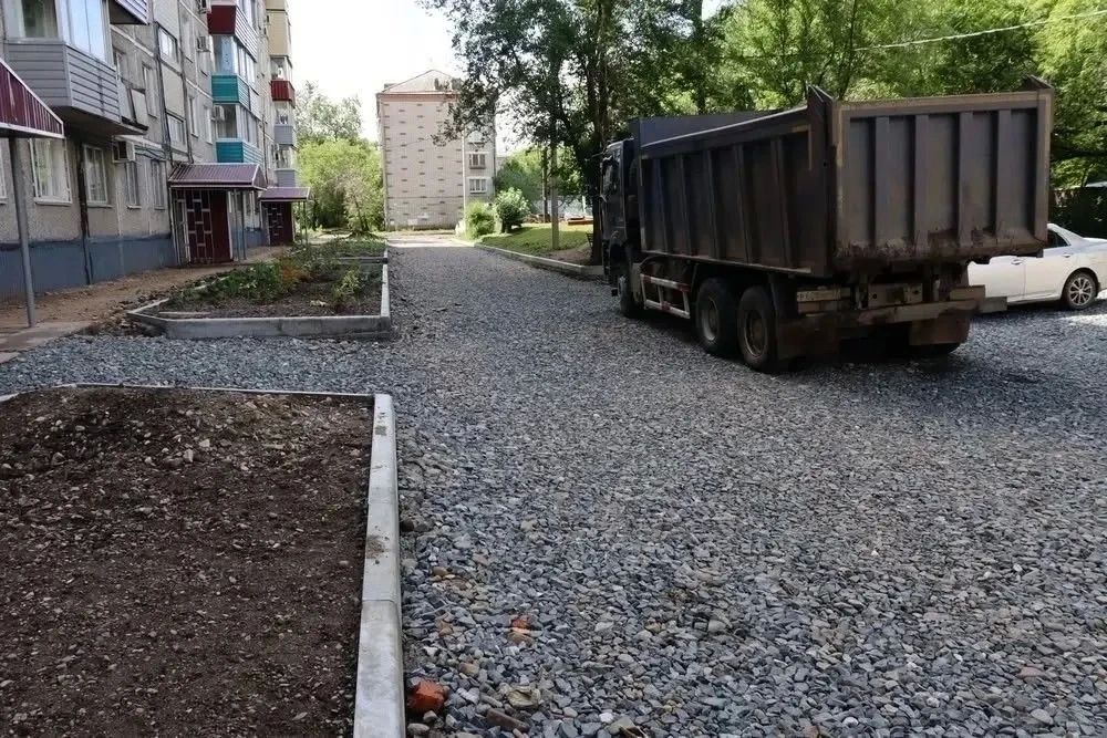 Дмитрий Демешин: Благоустраиваем 21 двор в городах и селах Хабаровского края по программе «Благоустройство дальневосточных дворов» Дмитрий Демешин: Благоустраиваем 21 двор в городах и селах Хабаровского края по программе «Благоустройство дальневосточных дворов»