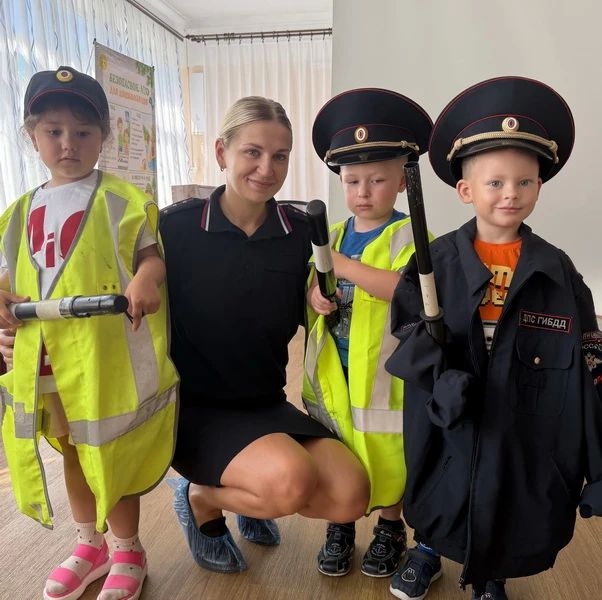 Госавтоинспекция провела тематическую встречу с воспитанниками детского сада города Советская Гавань Госавтоинспекция провела тематическую встречу с воспитанниками детского сада города Советская Гавань