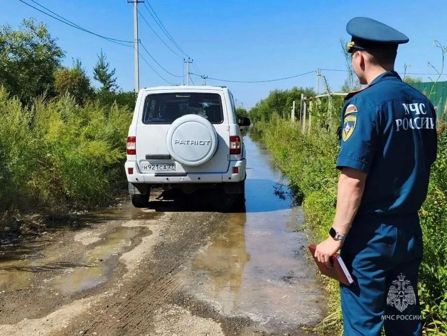 Из-за подъема Амура в Хабаровске усиливают защиту жилых территорий Из-за подъема Амура в Хабаровске усиливают защиту жилых территорий