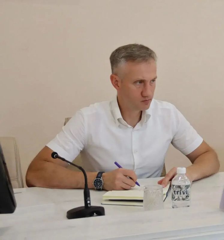 Сергей Кравчук: Провел аппаратное совещание Сергей Кравчук: Провел аппаратное совещание