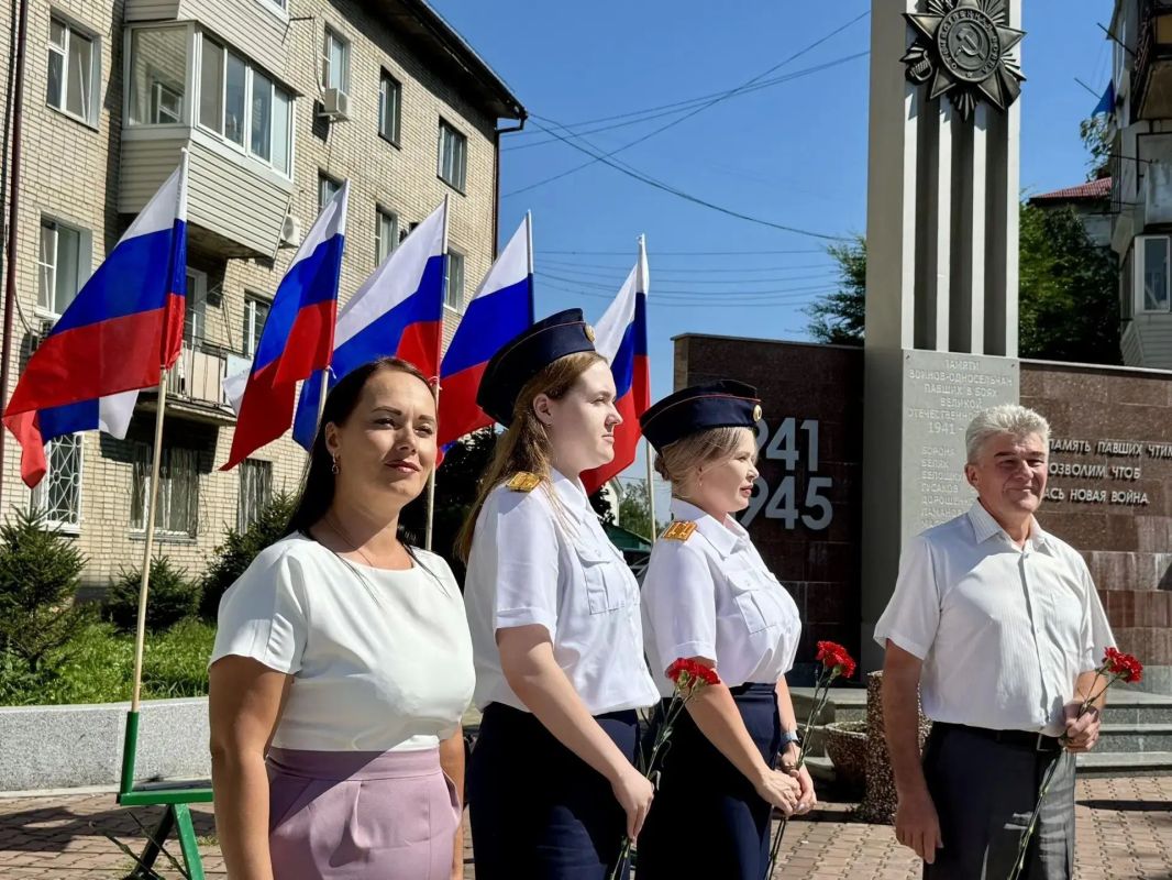 СОТРУДНИКИ СЛЕДСТВЕННОГО УПРАВЛЕНИЯ ПРИНЯЛИ УЧАСТИЕ В МЕРОПРИЯТИИ, ПОСВЯЩЕННОМ ПРАЗДНОВАНИЮ ДНЮ ГОСУДАРСТВЕННОГО ФЛАГА СОТРУДНИКИ СЛЕДСТВЕННОГО УПРАВЛЕНИЯ ПРИНЯЛИ УЧАСТИЕ В МЕРОПРИЯТИИ, ПОСВЯЩЕННОМ ПРАЗДНОВАНИЮ ДНЮ ГОСУДАРСТВЕННОГО ФЛАГА
