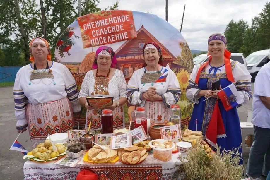 Медали «Ветеранская доблесть» вручили ветеранам за неустанный труд и патриотизм в Комсомольском районе Медали «Ветеранская доблесть» вручили ветеранам за неустанный труд и патриотизм в Комсомольском районе