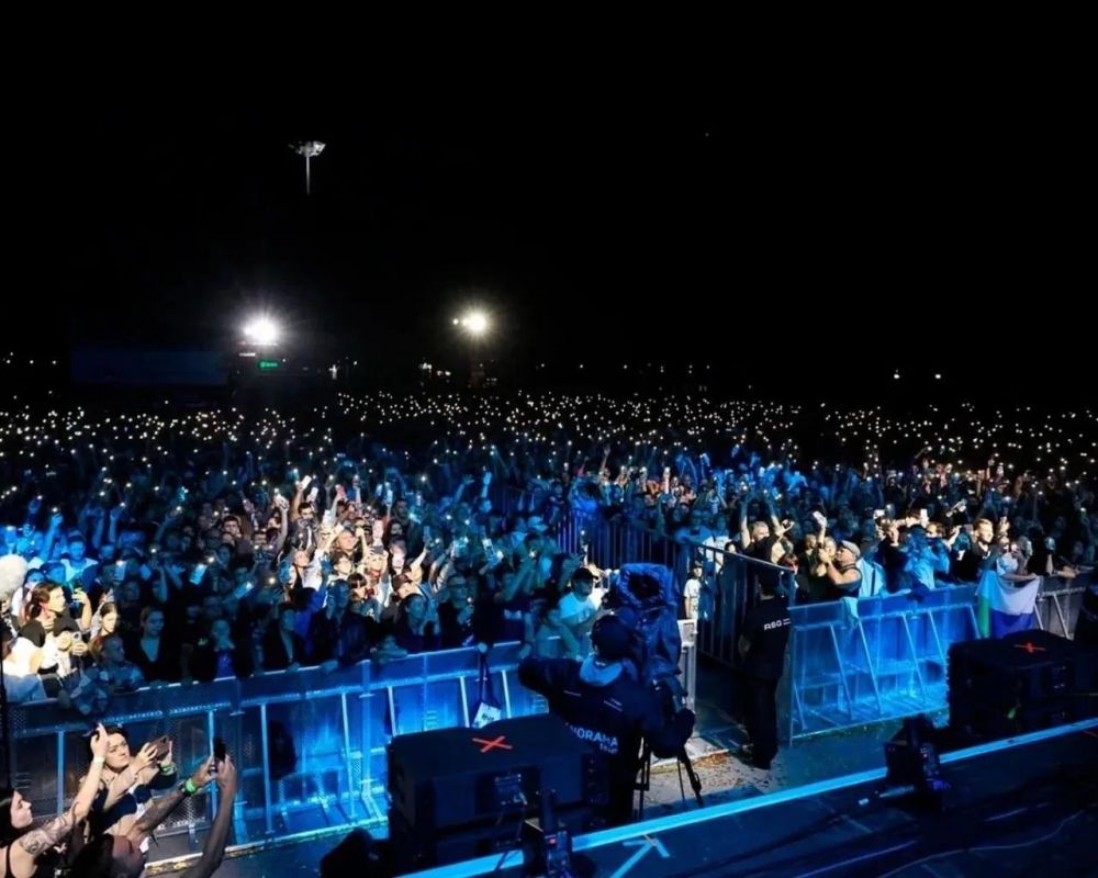 Хабаровские транспортные полицейские обеспечили охрану общественного порядка во время проведения Всероссийского музыкального фестиваля «Рок над Амуром» Хабаровские транспортные полицейские обеспечили охрану общественного порядка во время проведения Всероссийского музыкального фестиваля «Рок над Амуром»