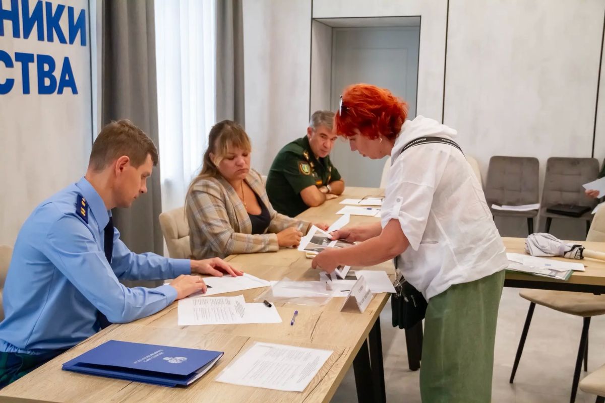 В административном центре региона прокурор Хабаровского края Виталий Степанов провел личный прием участников специальной военной операции и членов их семей В административном центре региона прокурор Хабаровского края Виталий Степанов провел личный прием участников специальной военной операции и членов их семей